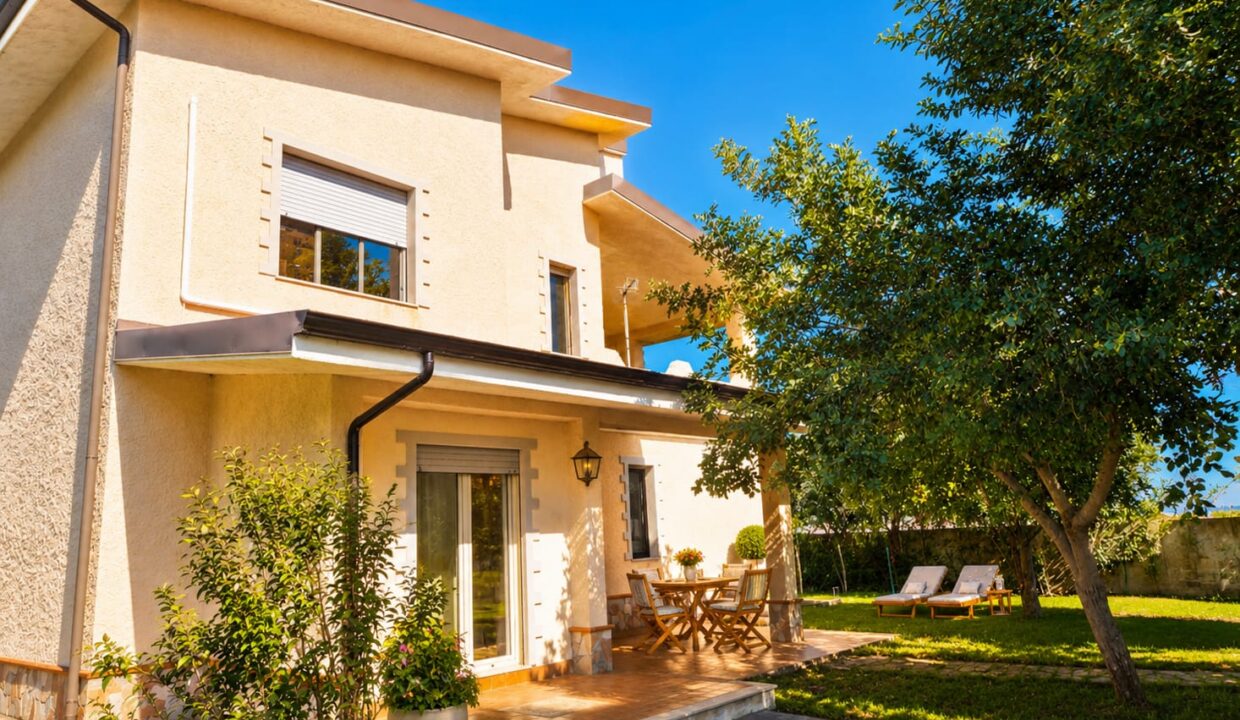 adbdfb80-450a-43e6-8578-cccaab37bc14